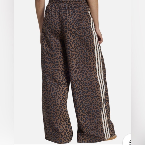 ✨Host pick✨adidas Leopard Firebird Oversize TRACK TrackSuit Bottoms - Picture 4 of 8